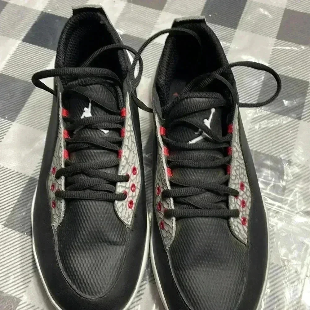 Jordan ADG 2 mens golf shoe